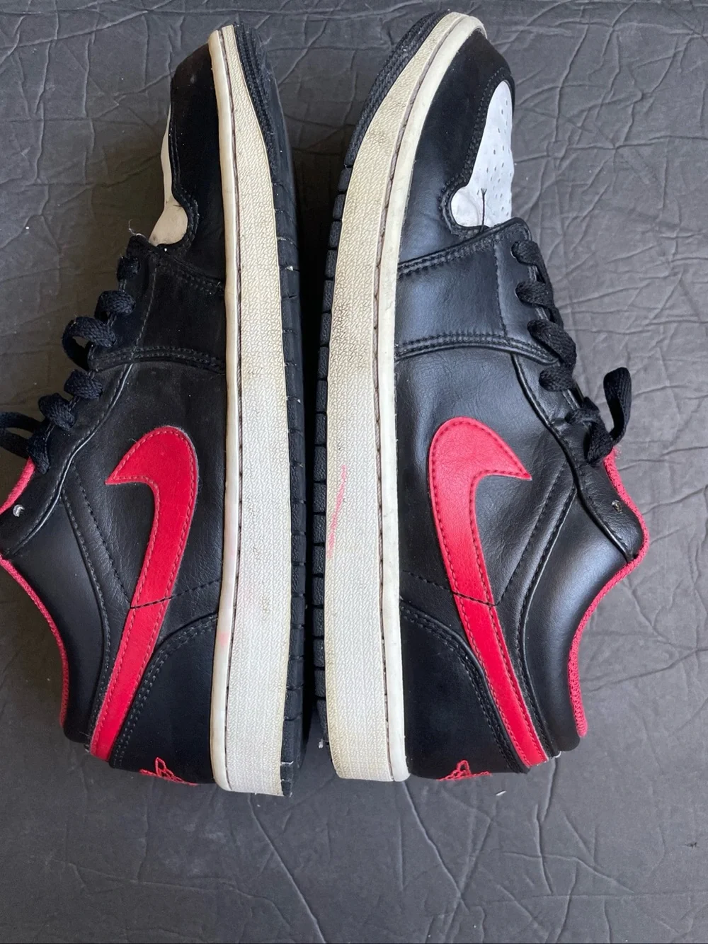 Jordan Air Jordan 1 Low White Toe Black Red White Men's Sz 9 Sneakers 553558-063